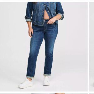 NWOT Torrid Perfect Boyfriend Mid-Rise Jean